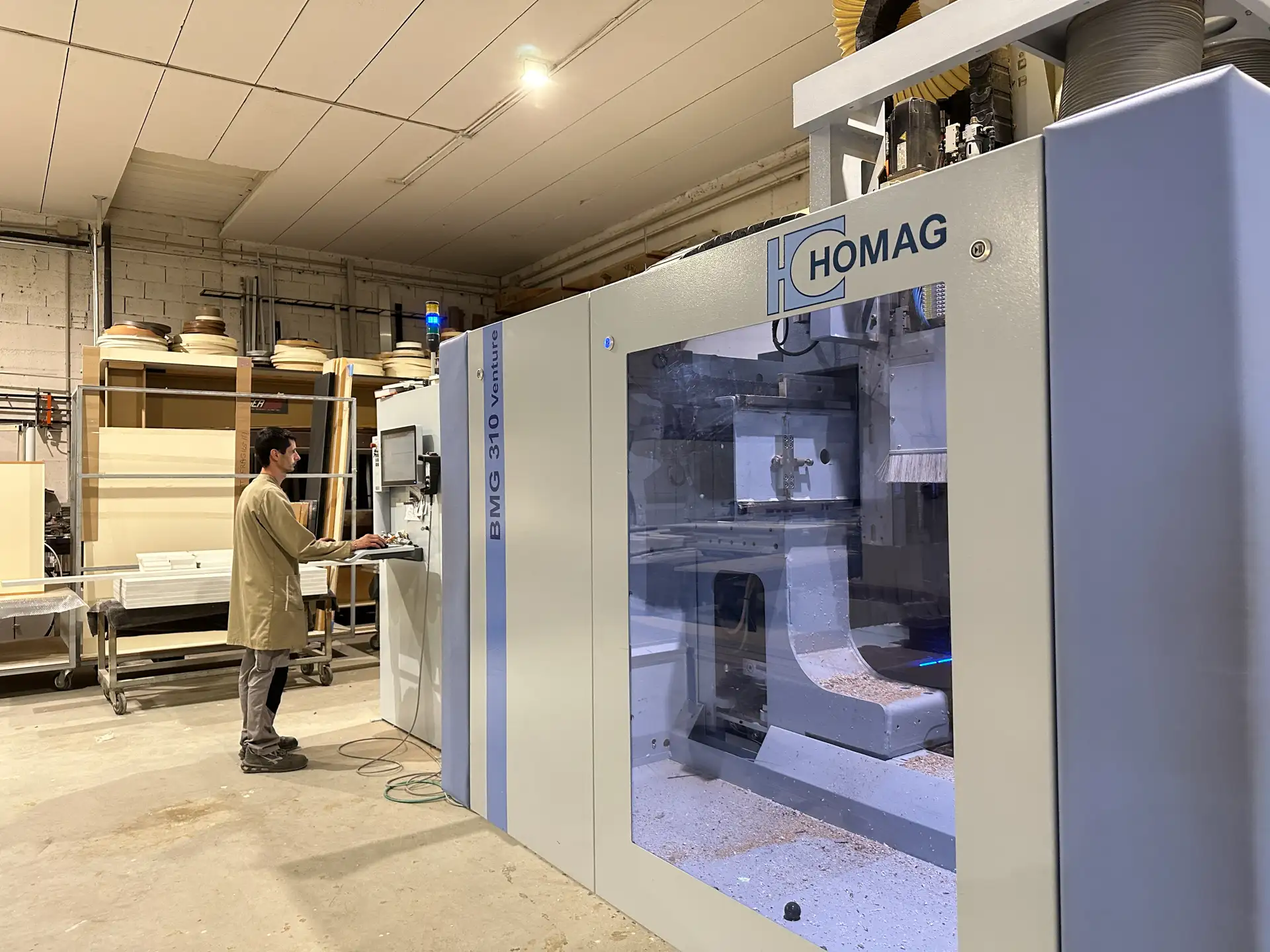 Laboratorio interno di falegnameria Folini Arredamenti